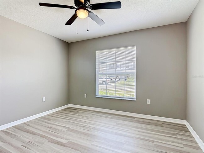 Building Photo - 225 Bella Verano Way
