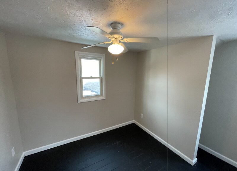 Building Photo - 3413 E 72nd St