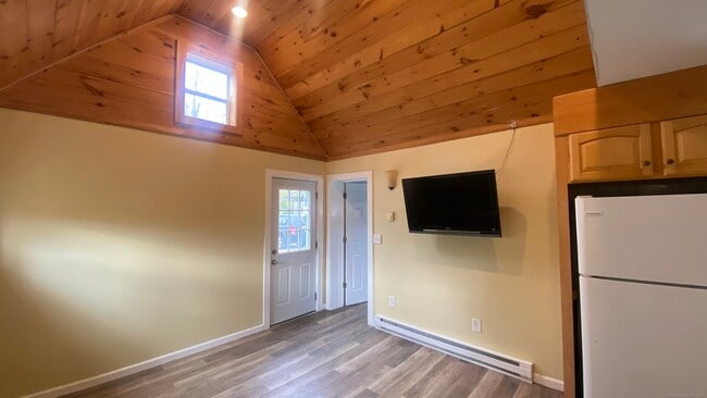 Building Photo - 66 New Litchfield St