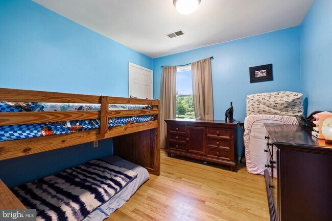 Building Photo - 4301 Mountain View Dr