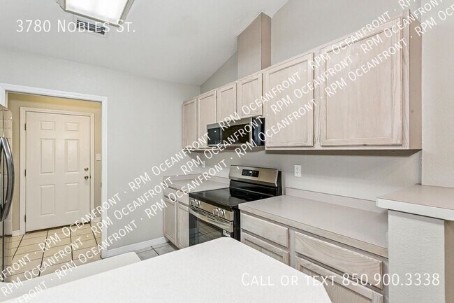 Building Photo - 3780 Nobles St
