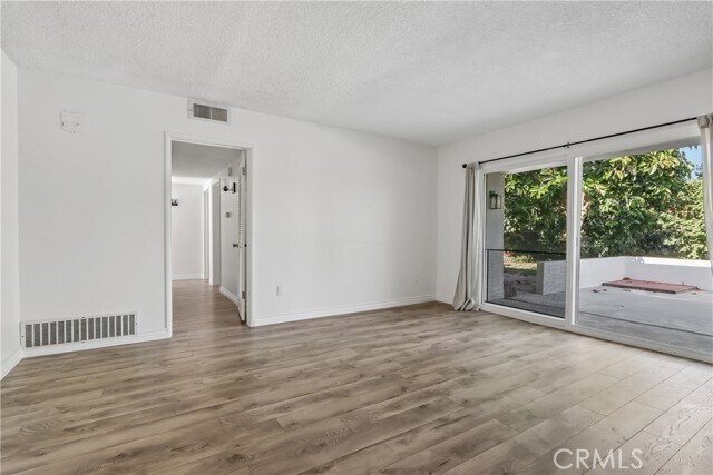 Building Photo - 1184 Lyndhurst Dr