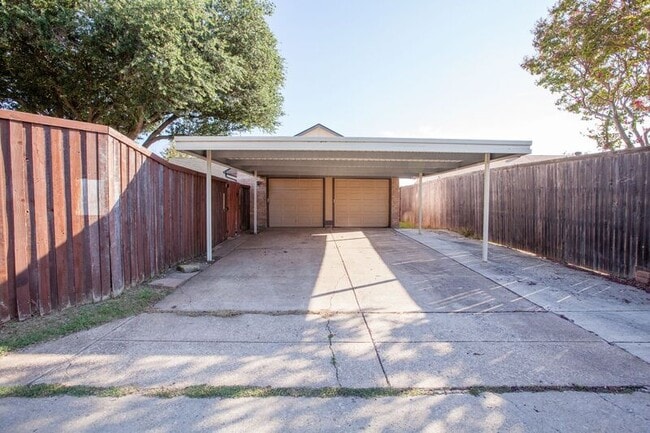 Building Photo - 5713 Baker Dr
