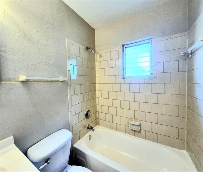 Building Photo - 1725 W Arch St