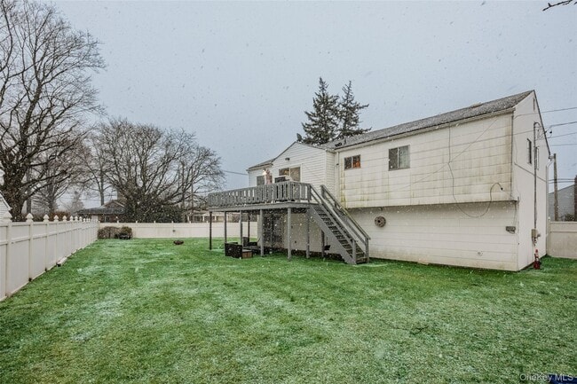 Building Photo - 18 South Dr