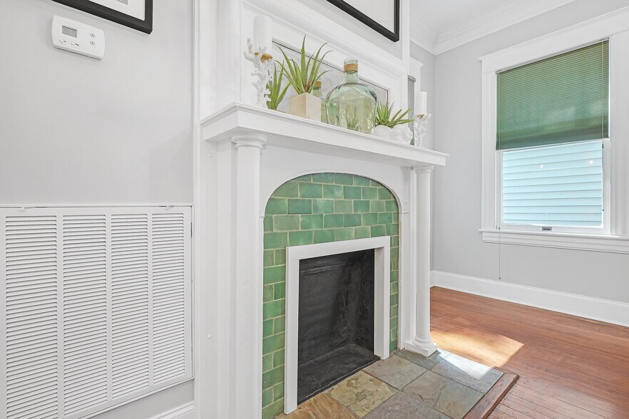 Building Photo - 312 N 5th Ave