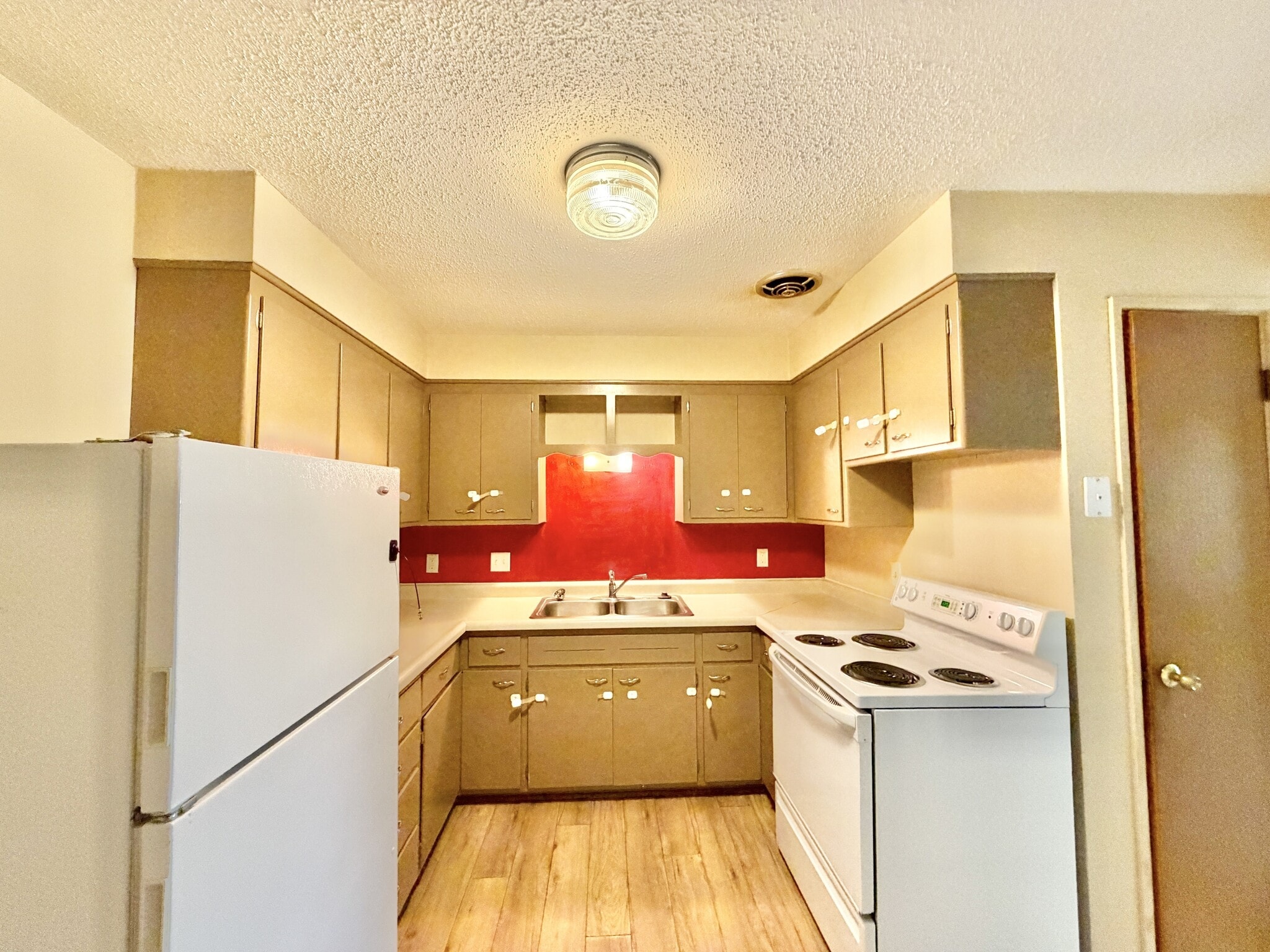 Building Photo - 625 Vera Ct