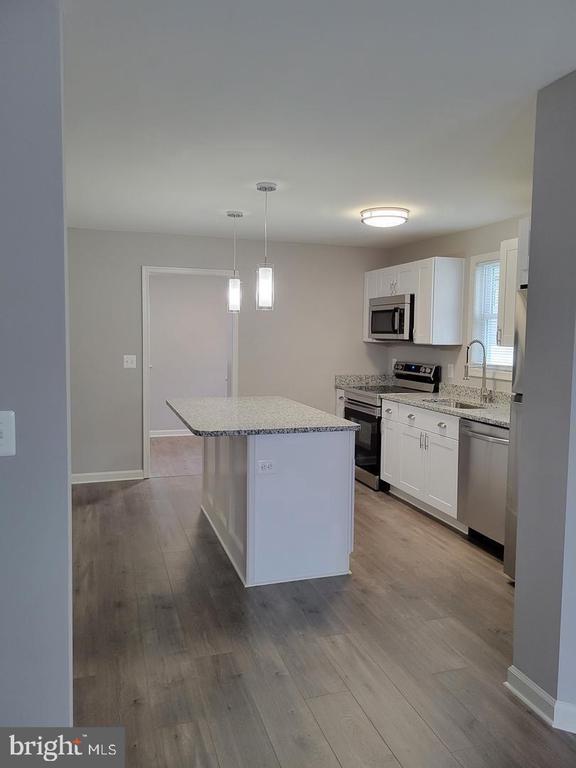 Building Photo - 9145 Old Scaggsville Rd