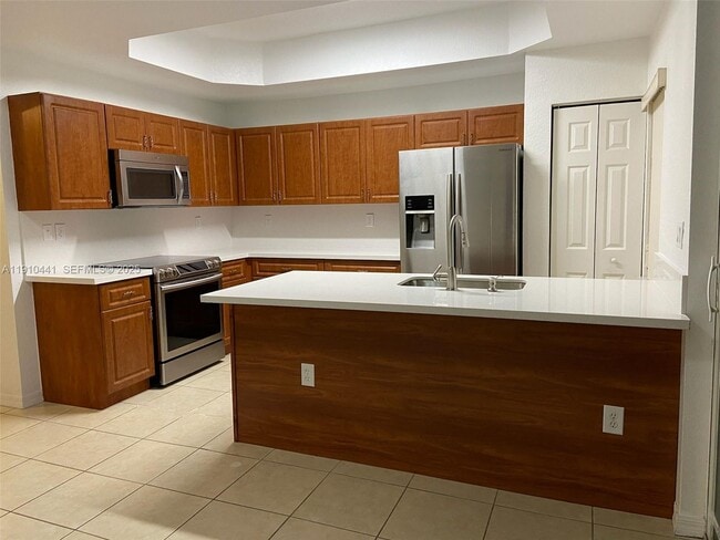 Building Photo - 1002 SW 144th Ave