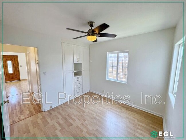 Building Photo - 837 Rose Ave