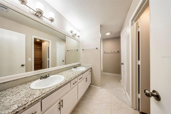 Building Photo - 308 Alba Ln