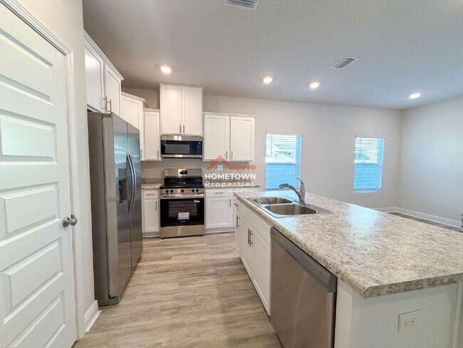 Building Photo - 714 Giese Ln