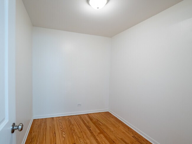 Building Photo - 9662 Golf Terrace