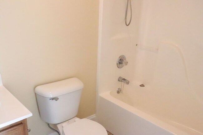 Building Photo - 4962 Grigsby Gate Way