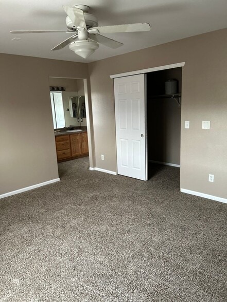 Building Photo - 12421 S Hollow Creek Ct