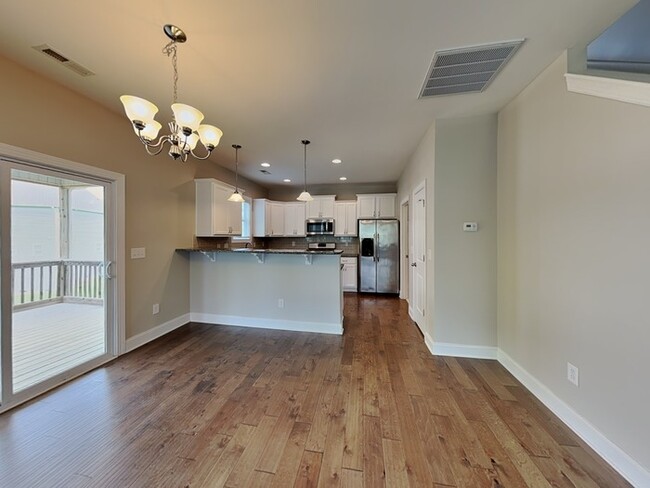 Building Photo - 105 Hilldebrant Dr