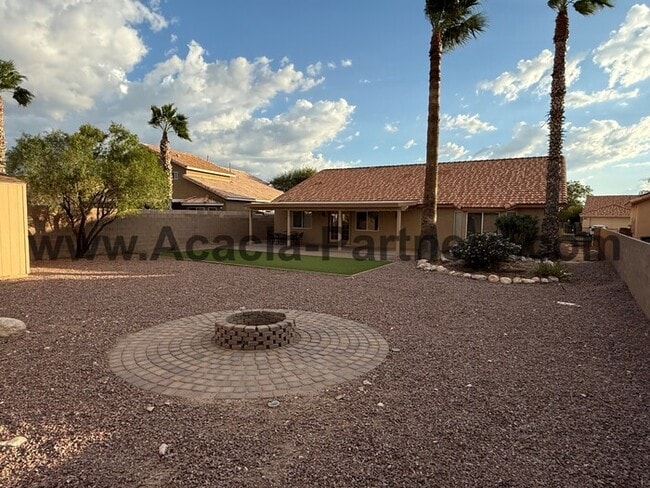 Building Photo - Beautiful 4-Bedroom Home in Rita Ranch ? H...
