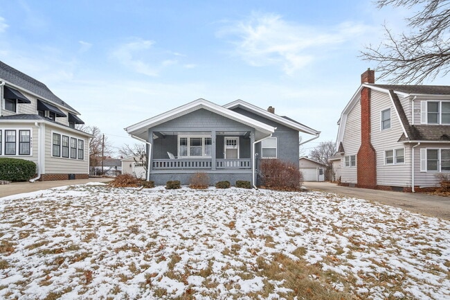 Primary Photo - 4524 Waveland Ct
