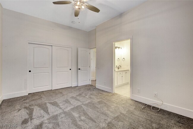 Building Photo - 10728 Elm Ridge Ave