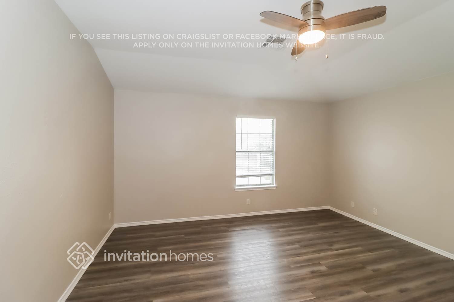 Building Photo - 1635 Abbey Ln