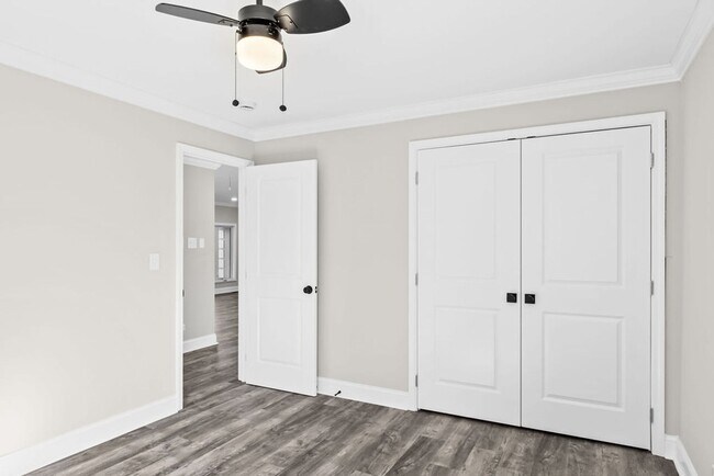 Building Photo - 3BR/2BA Cottage that's on the Rive – Minutes from Downtown Knoxville and Maryville