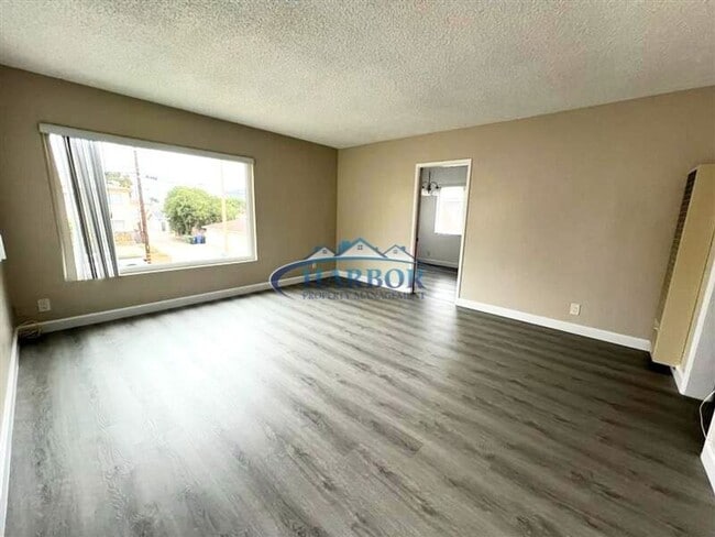 Building Photo - 32303 Phantom Dr