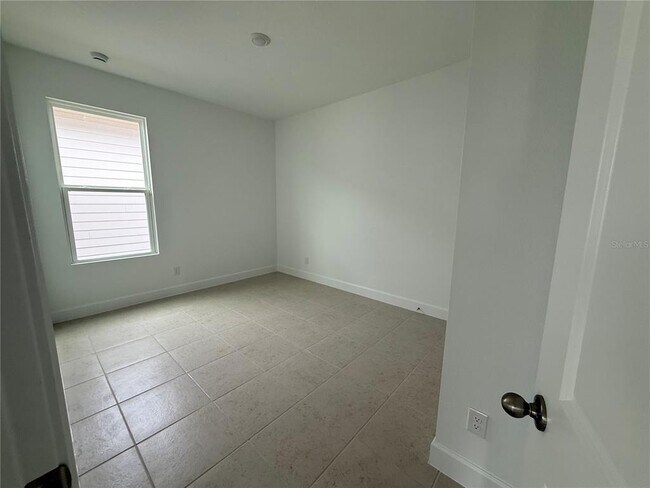 Building Photo - 2949 Sailhouse Dr