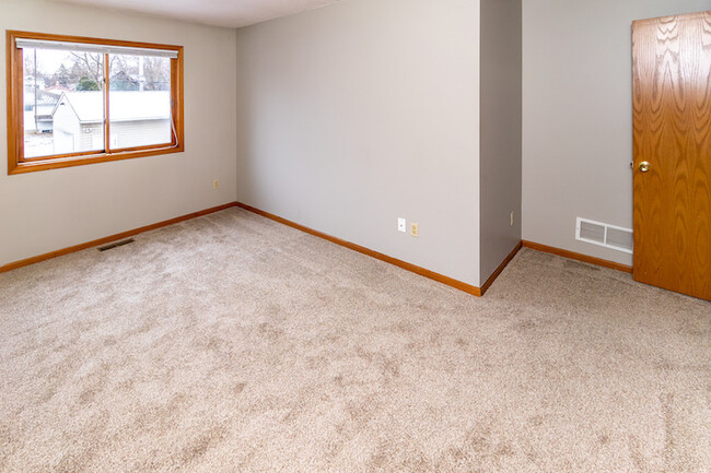 Upper Bedroom #3 - 874 22nd Ave SE