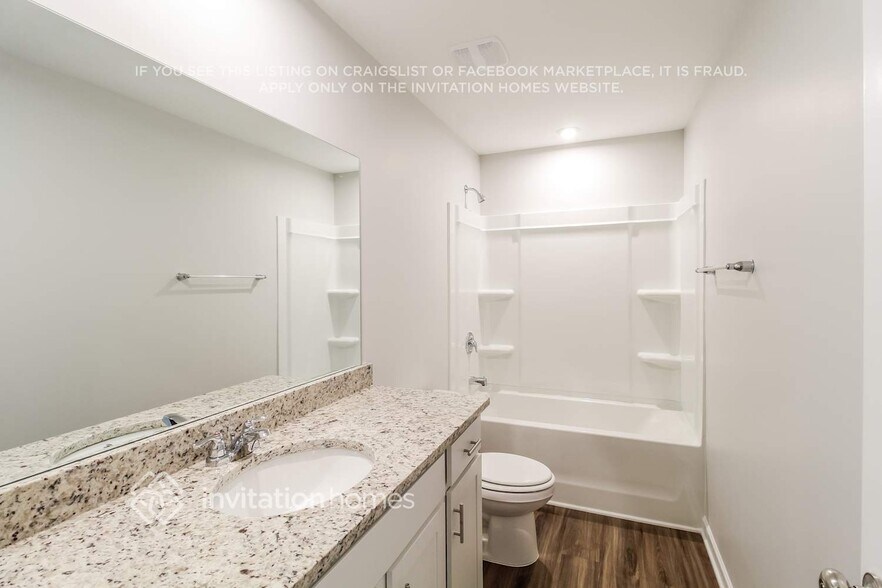 Building Photo - 2118 Blackbird Cir