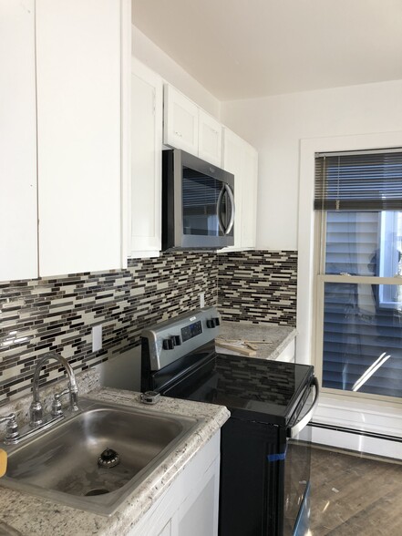 Building Photo - 61 Exchange St