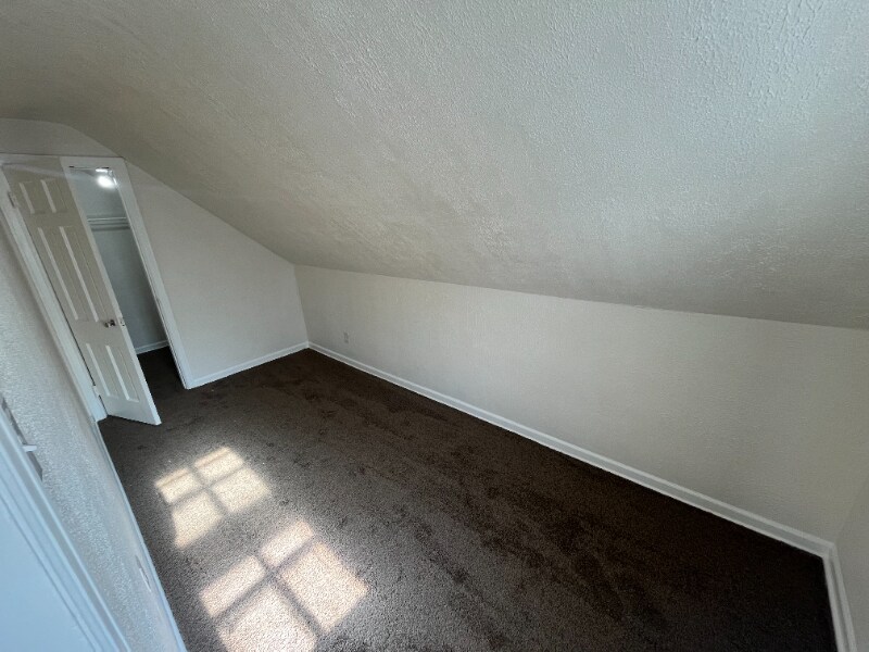 Building Photo - 721 Winston Dr