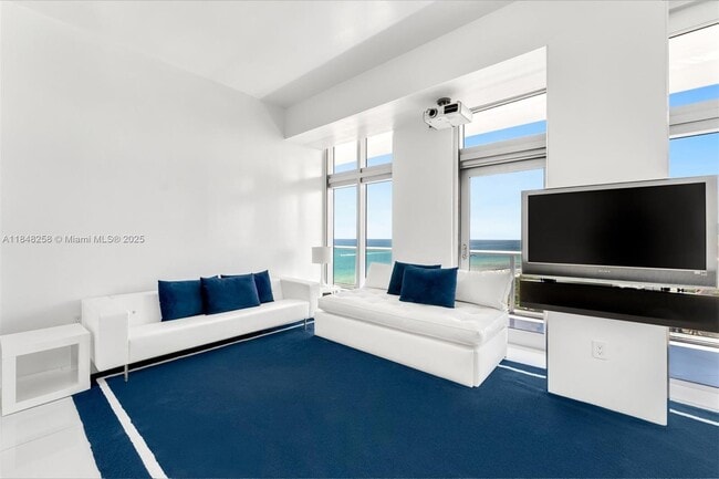 Building Photo - 3737 Collins Ave