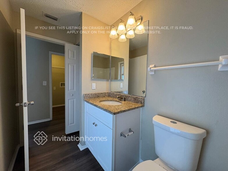 Building Photo - 4704 Bloom Dr