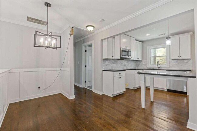 Building Photo - 2779 Horse Shoe Dr