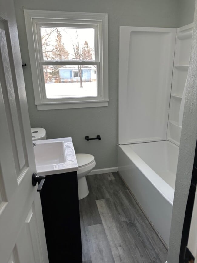 Building Photo - 1305 5th St S