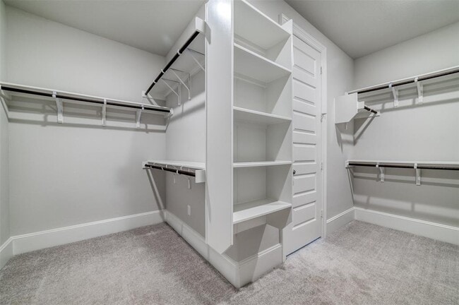 Building Photo - 19500 Summit Glory Trl