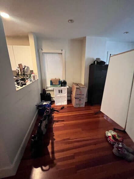 Building Photo - 151 Highland St