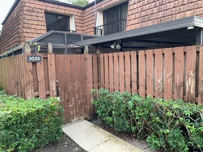 Building Photo - 3026 30th Ln