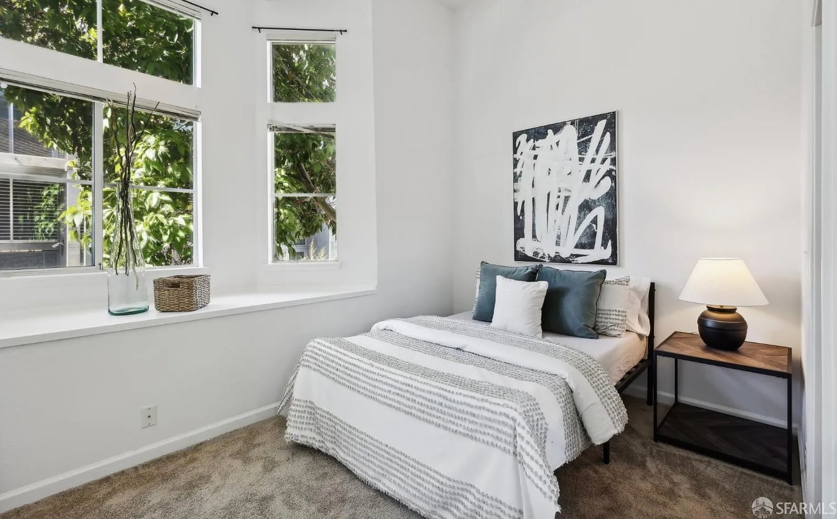 Building Photo - 28 Jennifer Pl