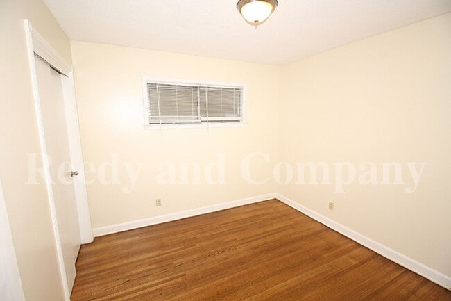 Building Photo - 5072 Cresser St