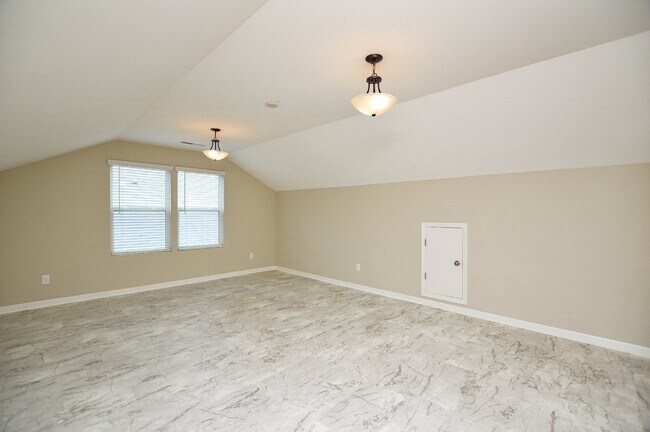 Building Photo - Spacious 4 Bedroom Home with 1st Floor Primary Suite in Austen Lakes  4 Bedrooms | 2.5 Bathrooms ...