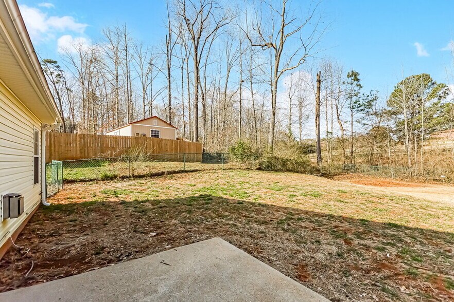Building Photo - 115 Syracuse Ln