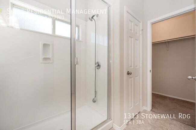 Building Photo - 1313 Stonewall Ridge