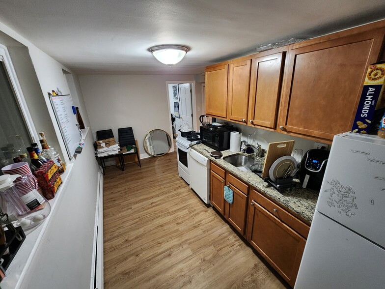 Building Photo - 39A Symphony Rd