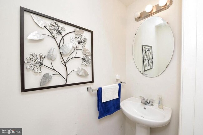 Building Photo - 6 Eagle Ln