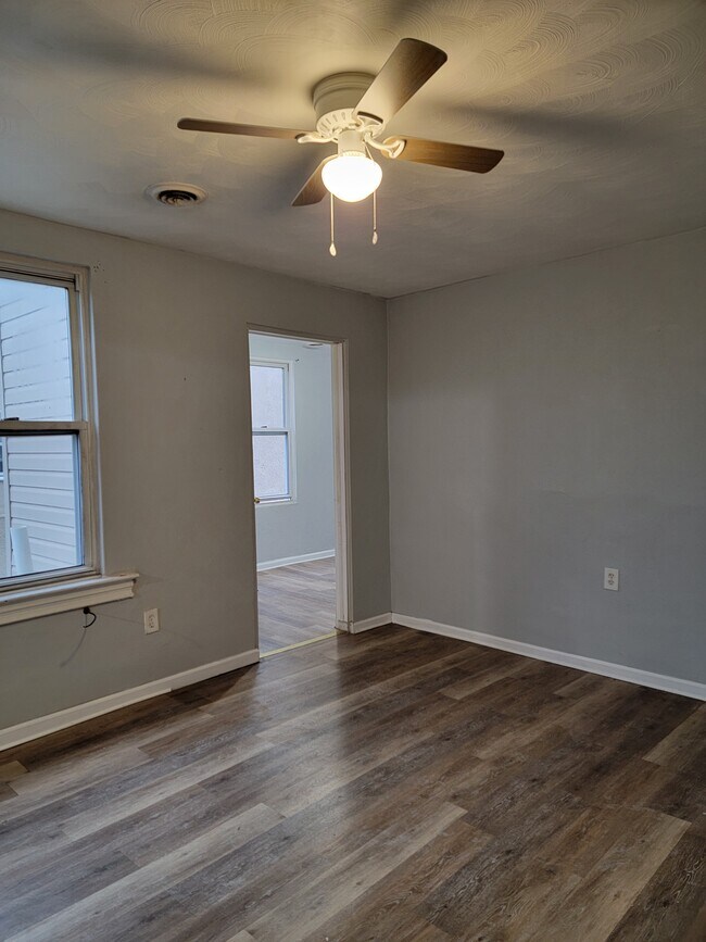 Building Photo - 127 Margaret Street