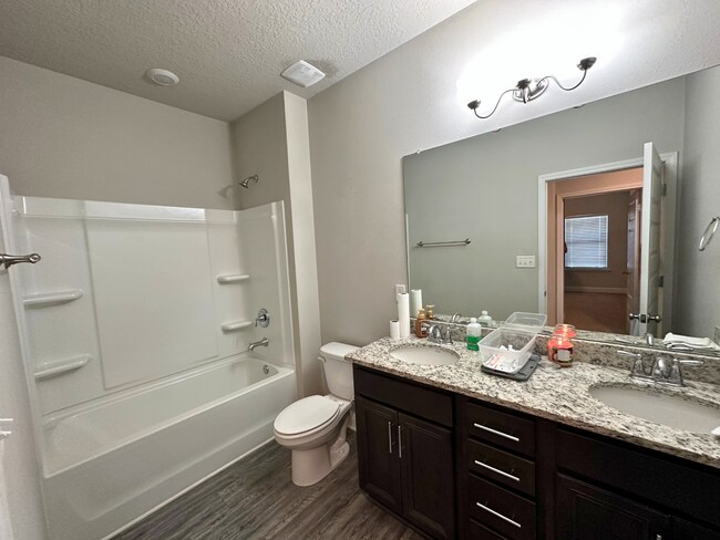 Building Photo - 11464 Oak Aly Dr S