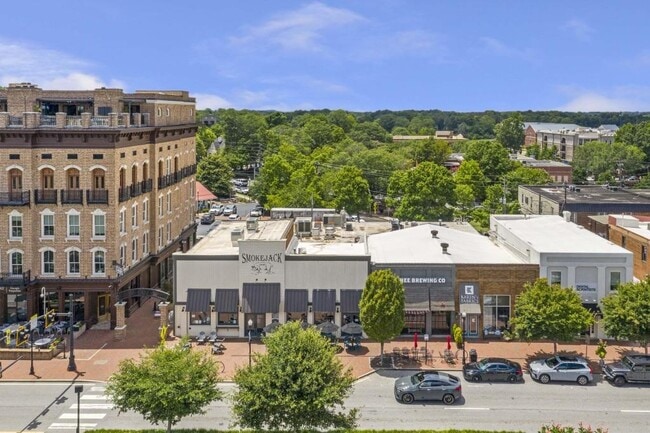 Building Photo - 2042 Juliette Ave