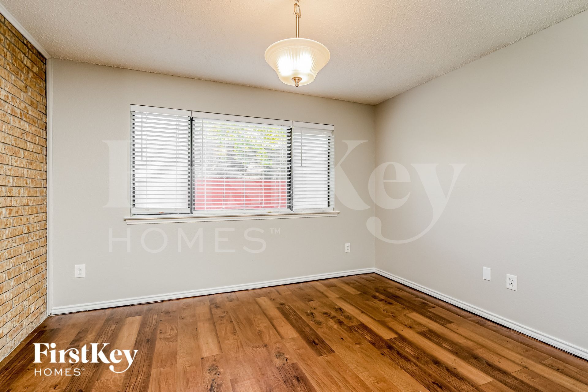 Building Photo - 2661 Claremont Dr