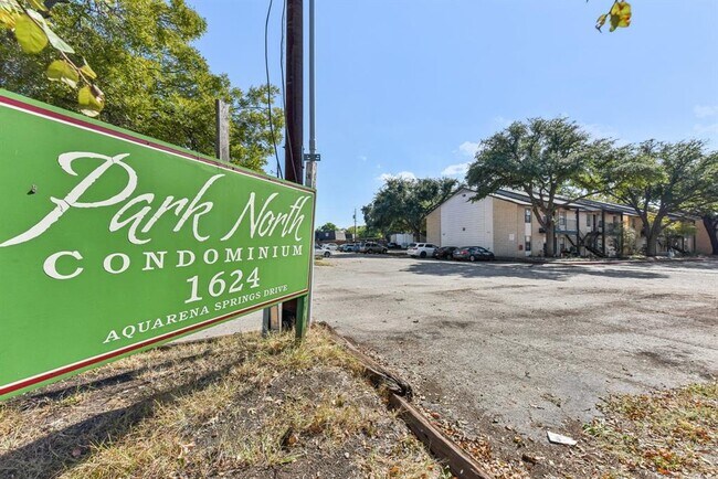 Building Photo - 1624 Aquarena Springs Dr